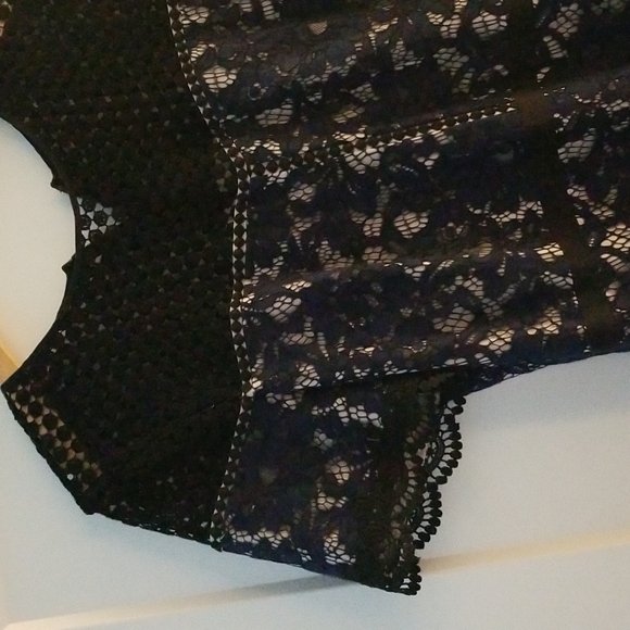 Cocktail Dress:navy and black lace and dot pattern overlayed nude lining - Picture 1 of 4